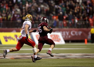 九游app官方下载-世界青年沙滩排球锦标赛激烈对决不断,世界沙滩排球锦标赛中每队上场选手人数为