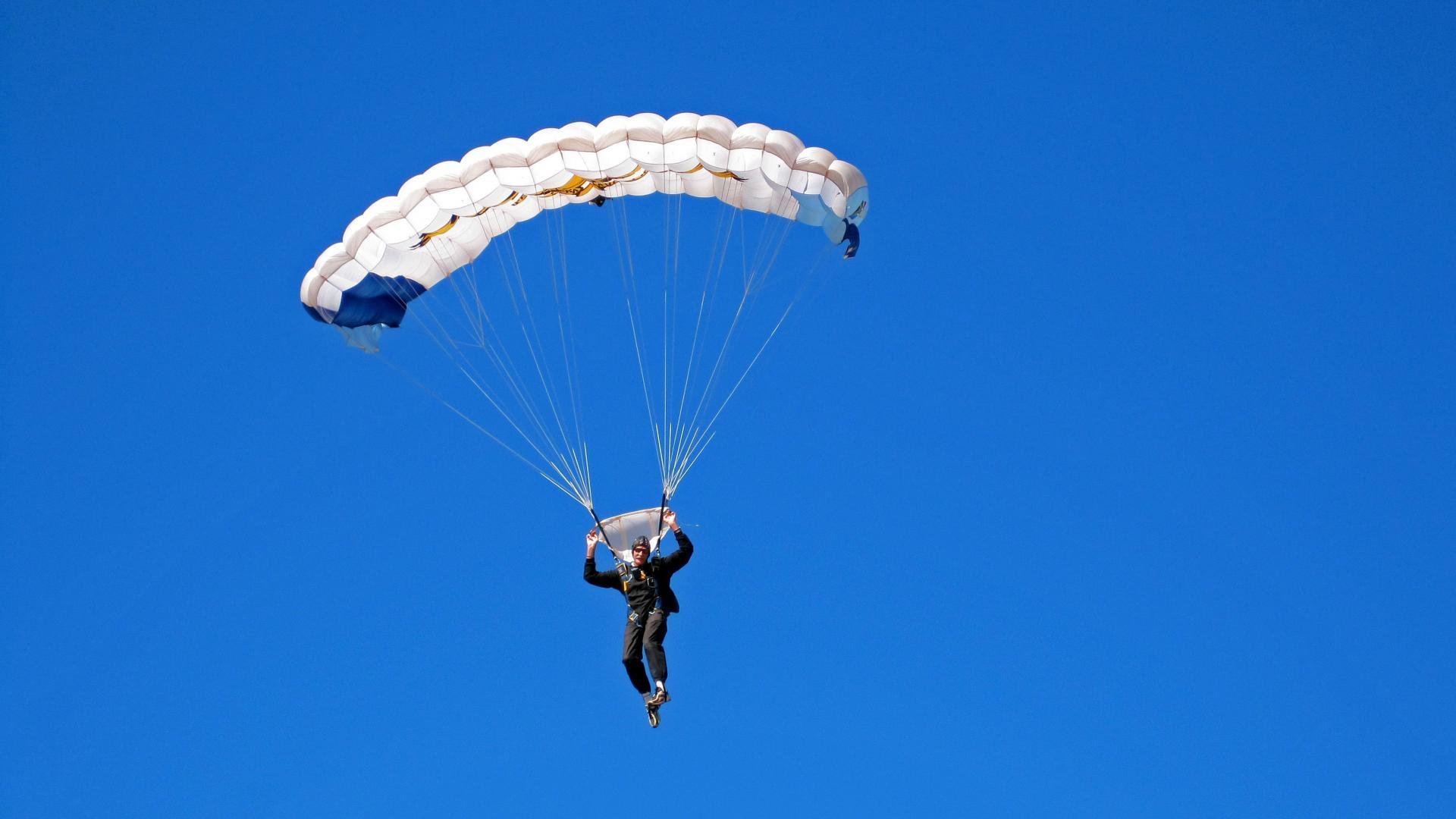九游电竞官网-电竞新秀选手首次登场一战成名震惊全场，电竞职业联赛小鲜肉